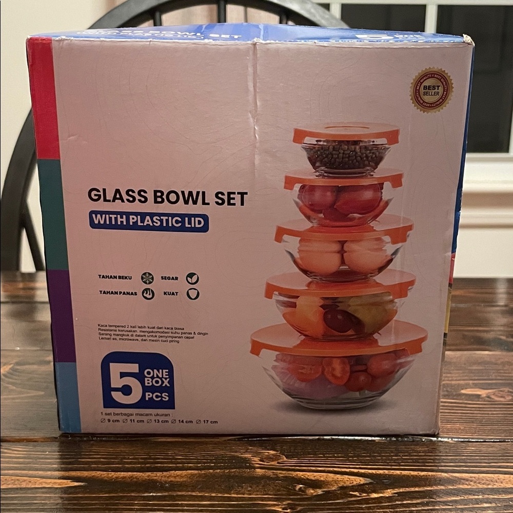 Stackable 5 PCS Glass Bowl Set with Red Lids Never Opened Boxed